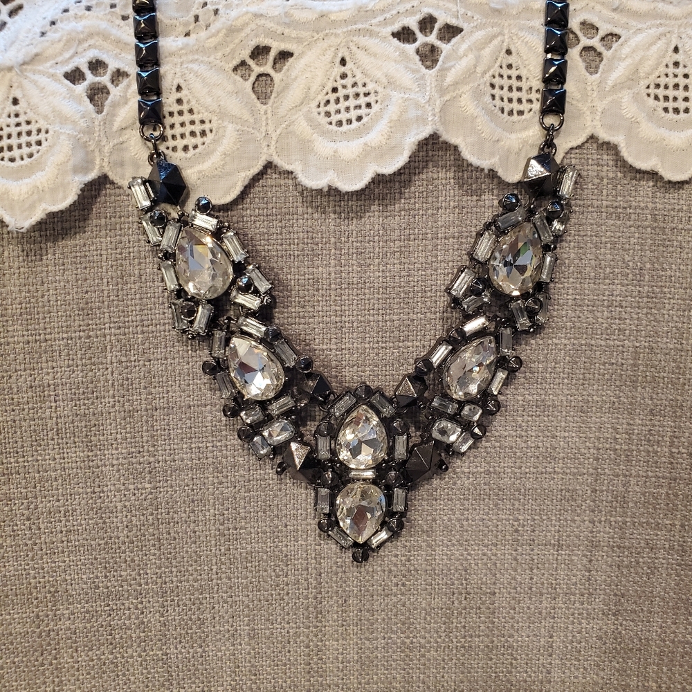 Rhinestone necklace, claw clasp, 18"